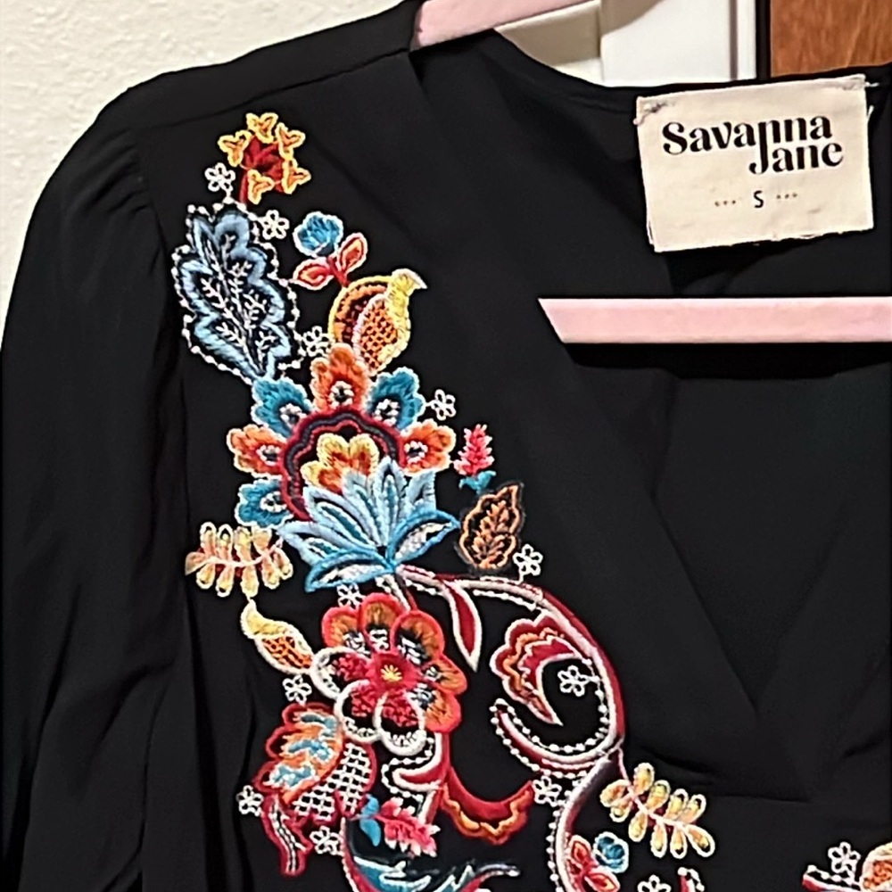 Savanna Jane Black V-Neck Blouse with Multicolor Floral Embroidery - Picture 2 of 12